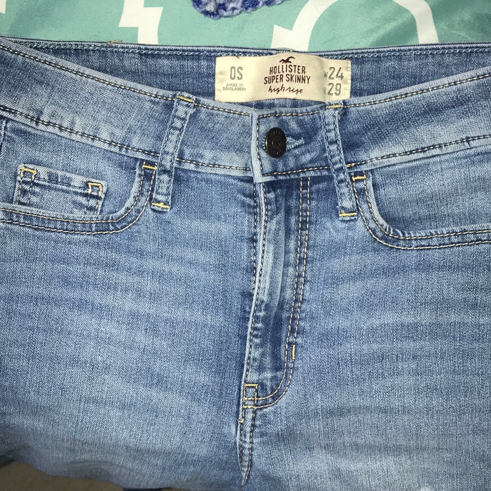 ❗️FINAL SALE Hollister Jean Bundle - Picture 3 of 3